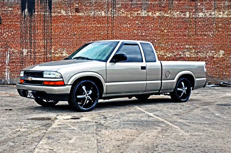 Lowering Kit - 2 Inch FR - 2.5 Inch RR - Chevy/GMC S10 Truck (82-03)/Sonoma (91-03)