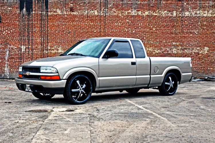Lowering Kit - 2 Inch FR - 2.5 Inch RR - Chevy/GMC S10 Truck (82-03)/Sonoma (91-03)