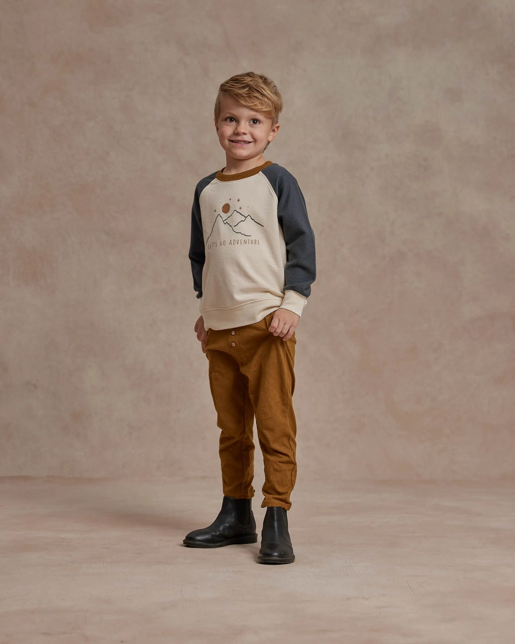Rylee   Cru Raglan Sweatshirt - Natural Let's Go Adventure