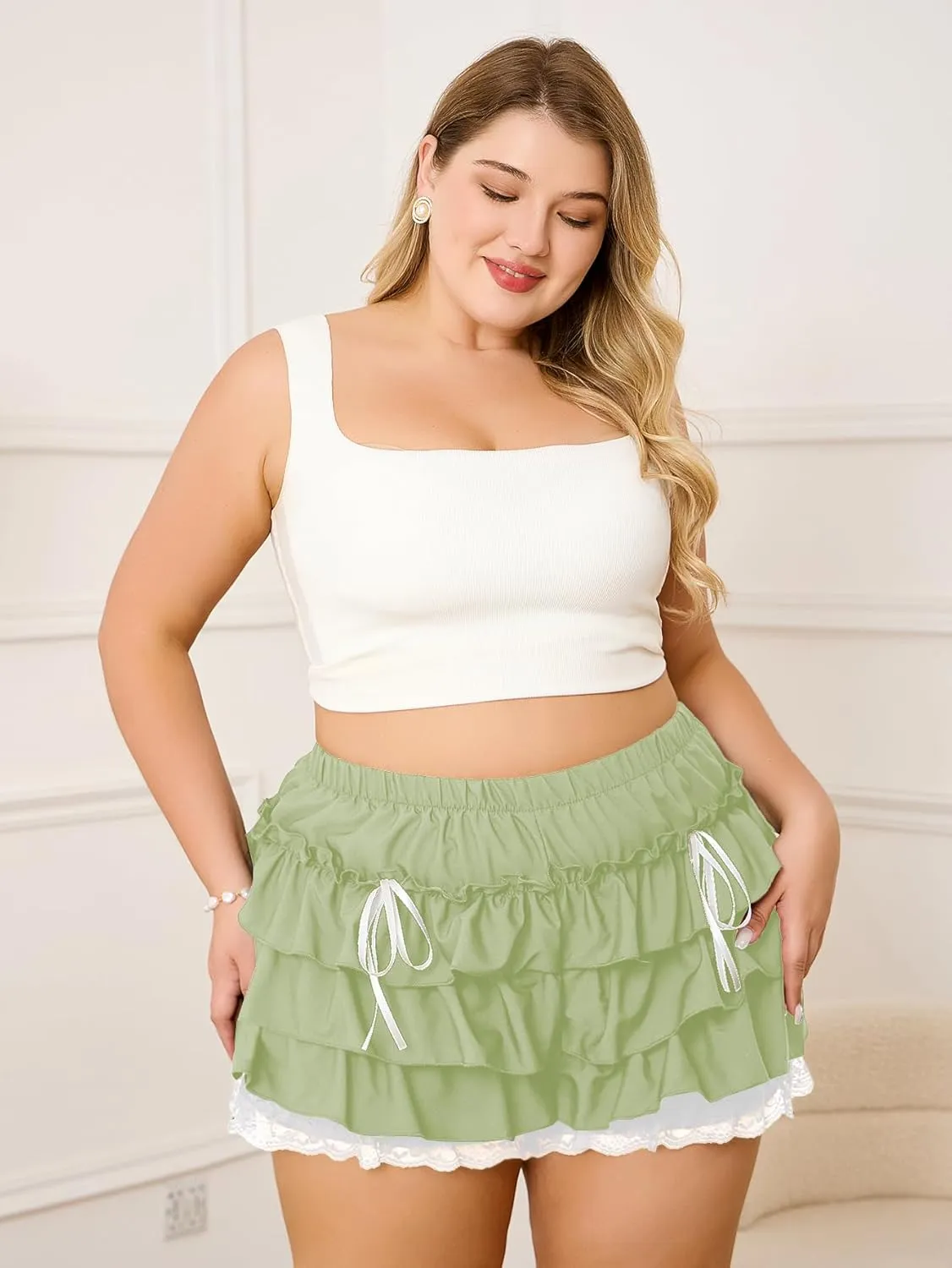 Verdusa Women's Plus Size Coquette Ruffle Shorts Bow Front Lace Trim Bloomer Shorts